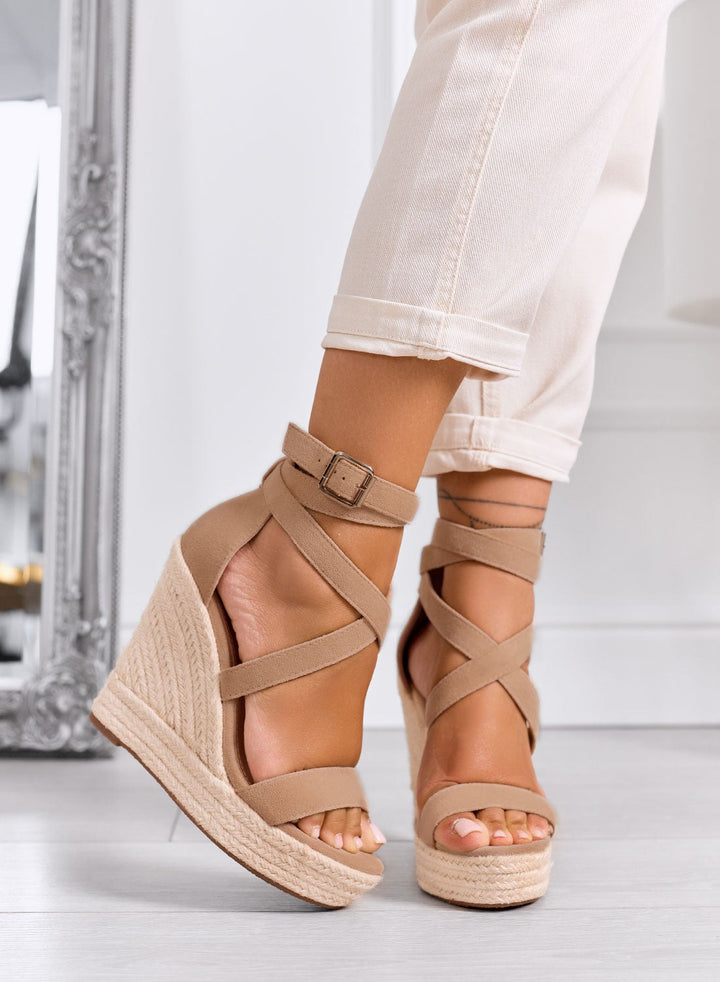 Sandales espadrilles à semelle compensée et brides croisées