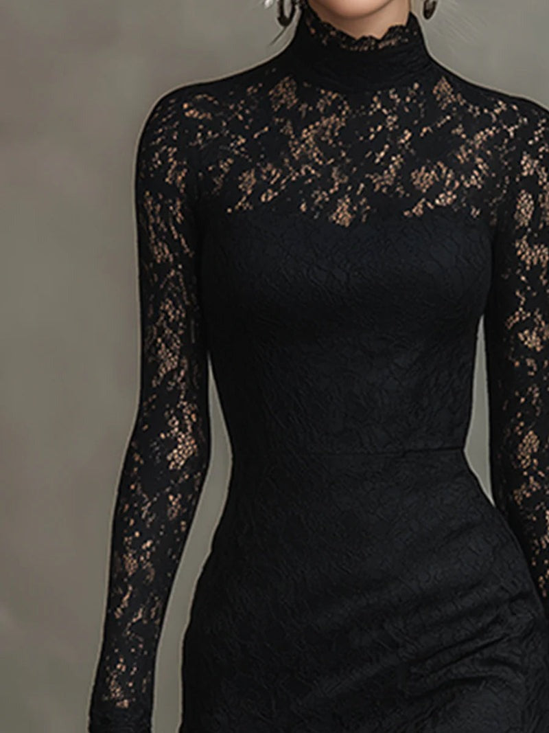 Élégante robe longue noire en dentelle