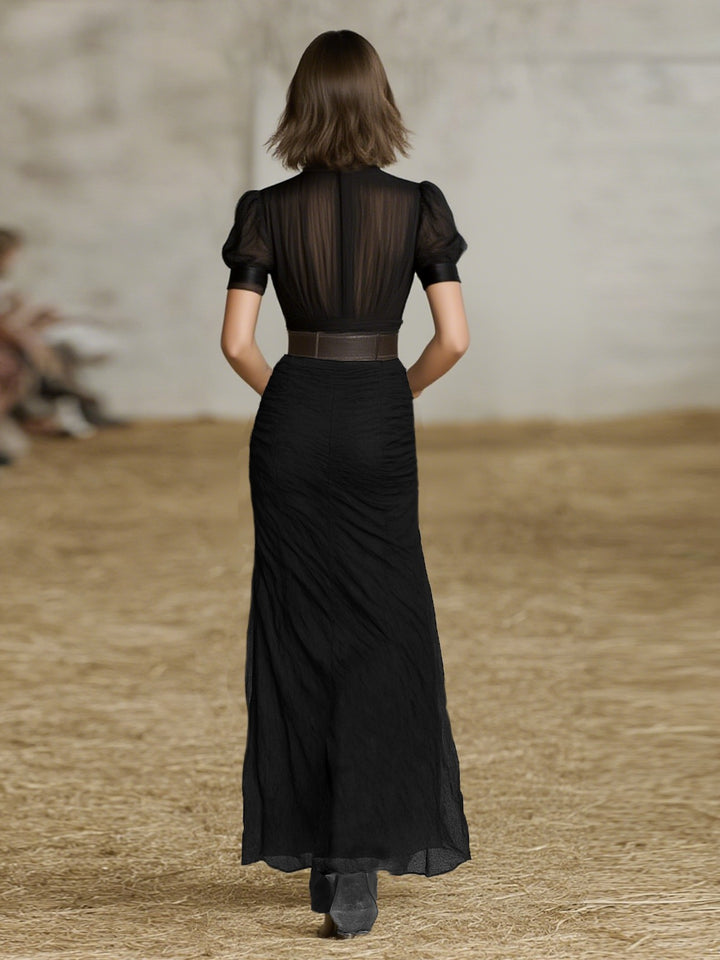 Robe longue plissée en mousseline boutonnée