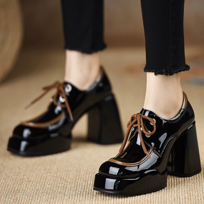 Escarpins à talons compensés