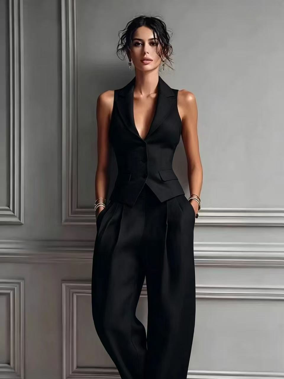 ELEGANT HALTER SET FOR WOMEN