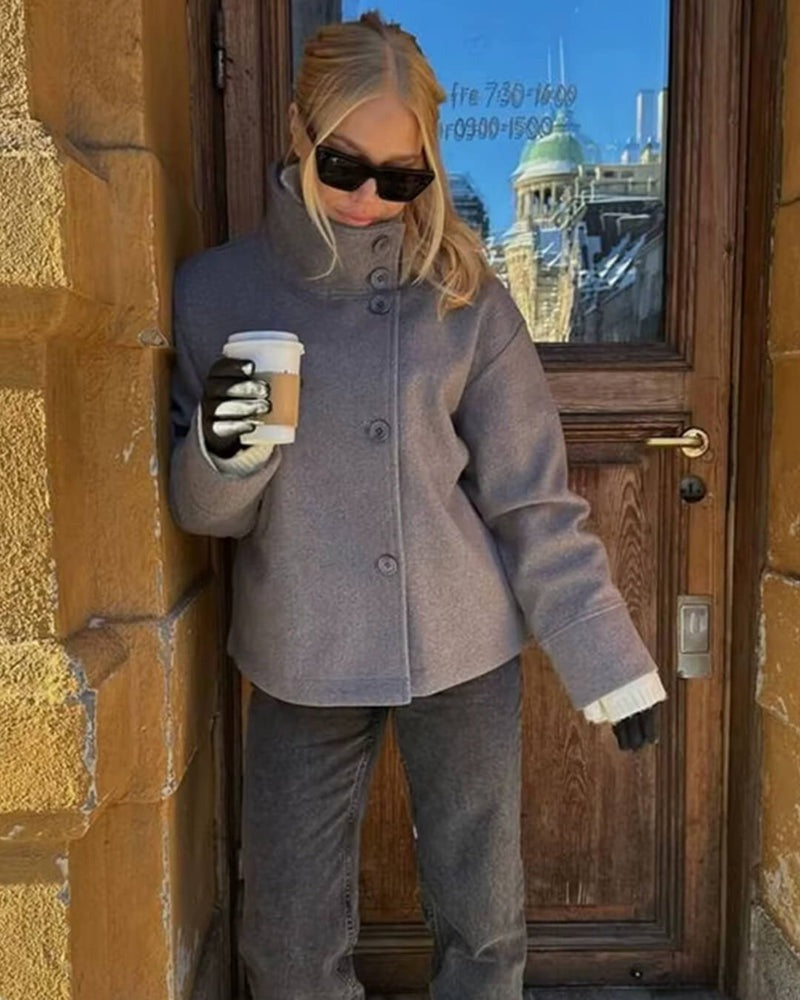 Manteau en laine à col montant