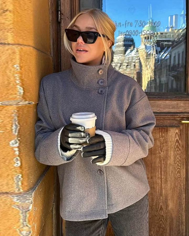 Manteau en laine à col montant
