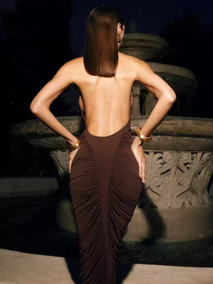 Robe longue moulante à col roulé dos nu
