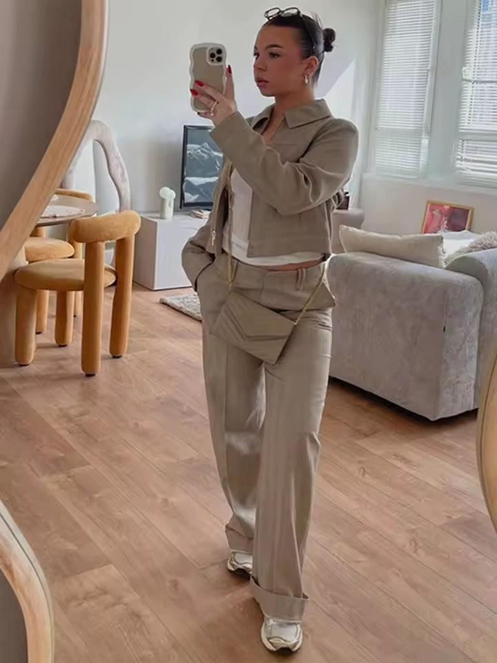 Ensemble veste zippée et pantalon taille haute