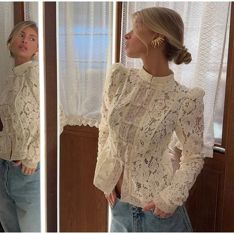 Chemise rétro chic en dentelle ajourée