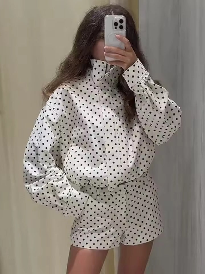 Ensemble bombardier et short à pois taille haute