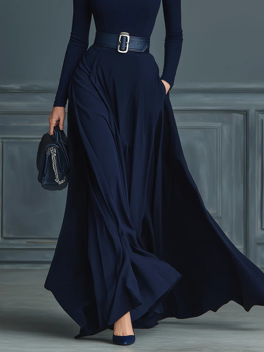 Robe en tricot bleu foncé à col montant