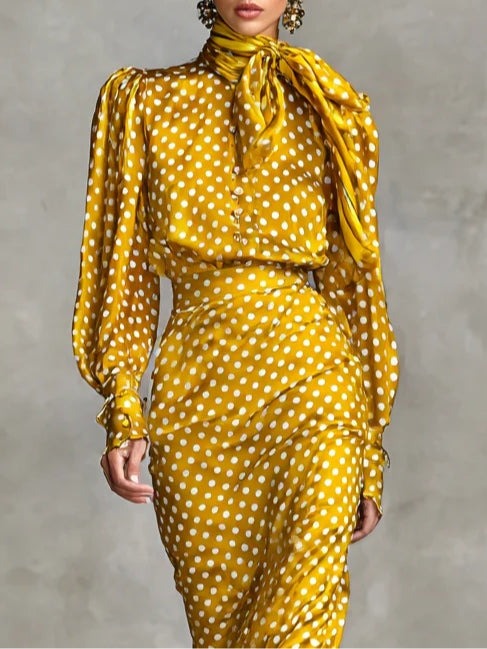 Ensemble chemise et jupe vintage en satin à pois