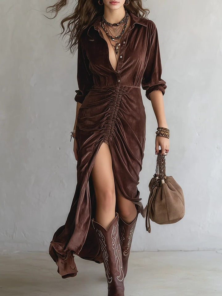 Robe mi-longue plissée en velours à boutons vintage
