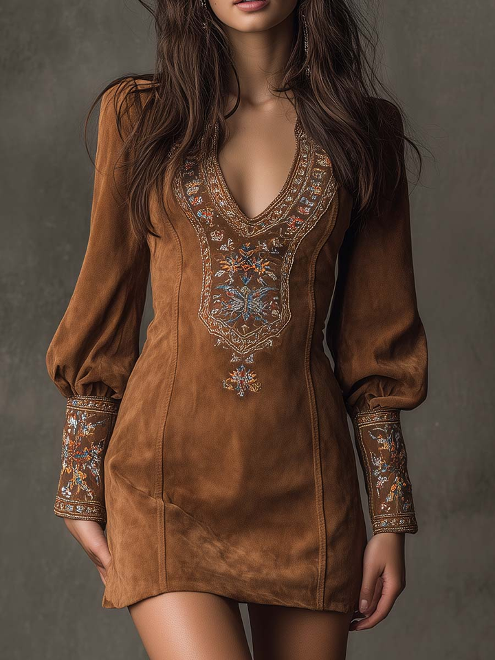 Robe mini en suédine brodée