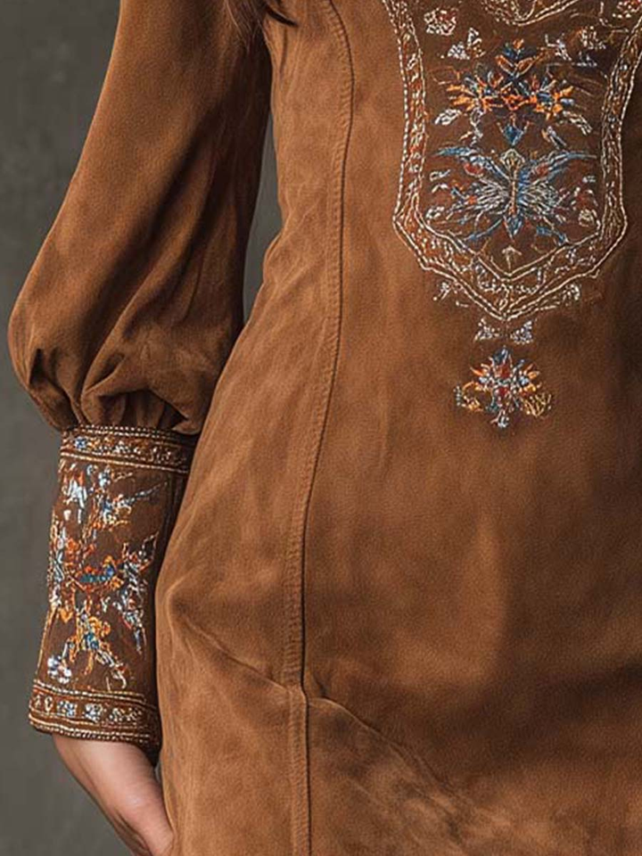 Robe mini en suédine brodée