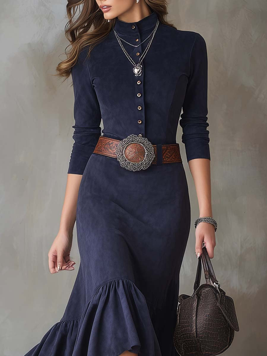 Robe longue à col montant, boutonnée, ourlet asymétrique (avec ceinture)