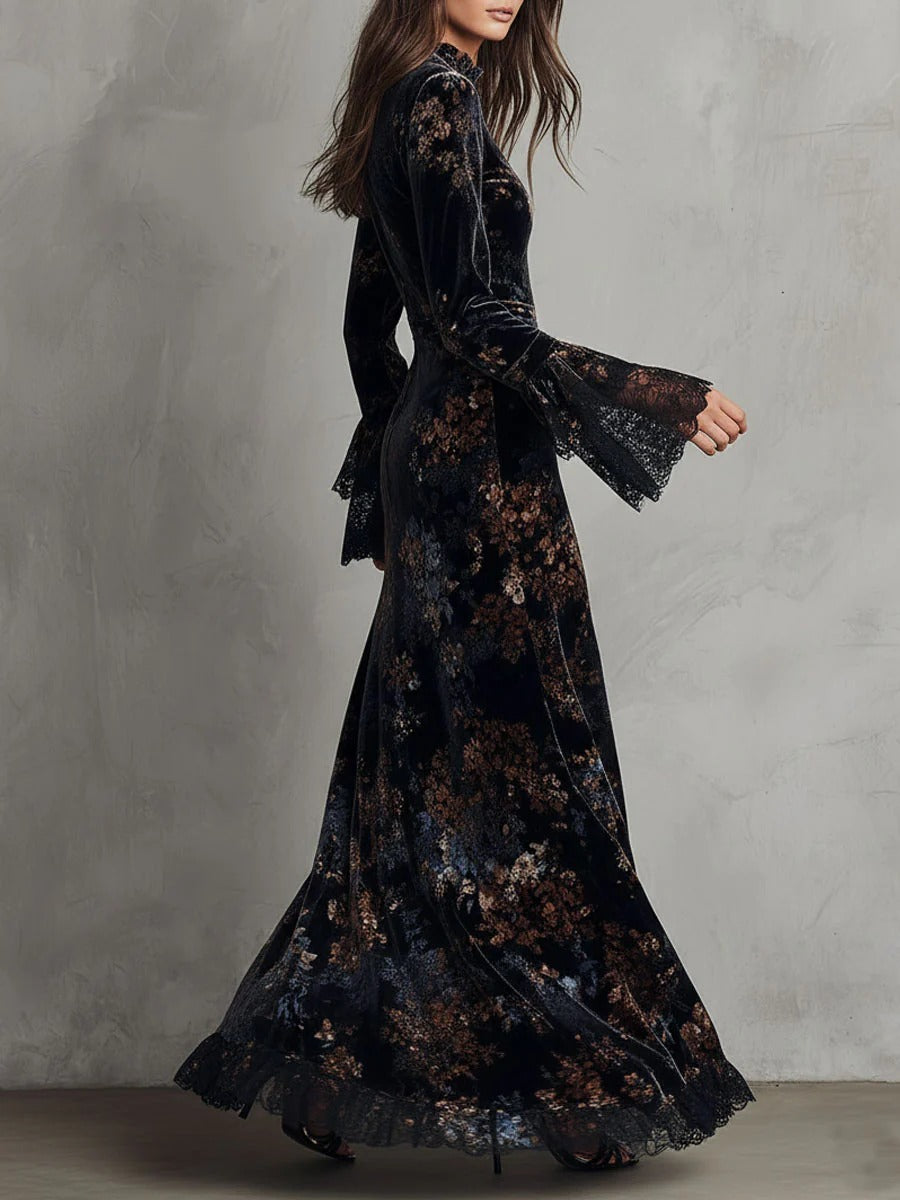 Robe en velours noir et bleu à fleurs et dentelle