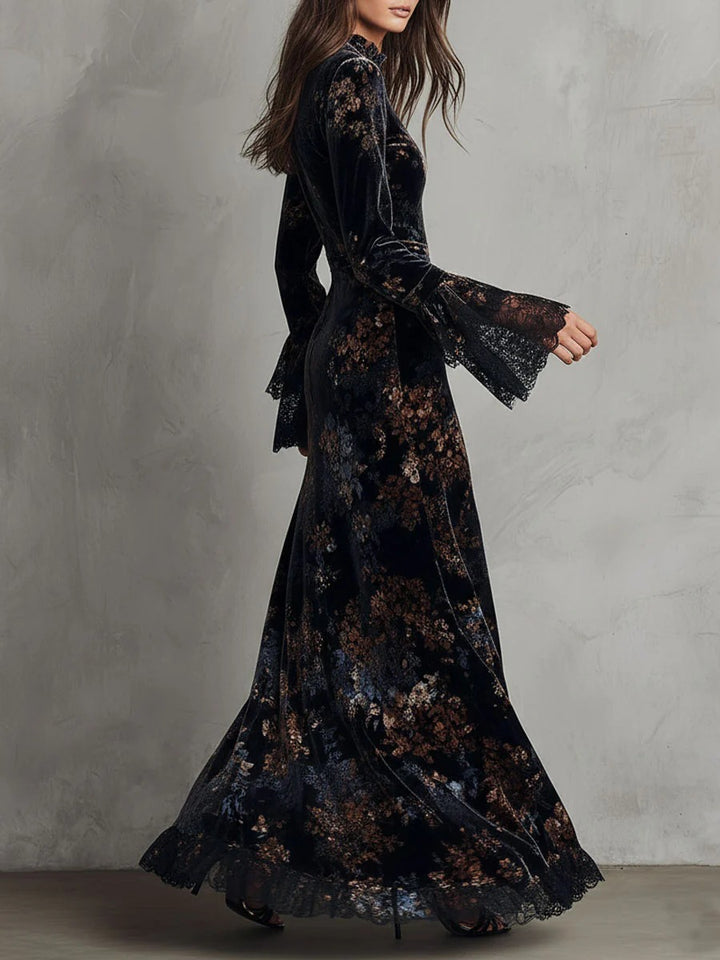Robe en velours noir et bleu à fleurs et dentelle