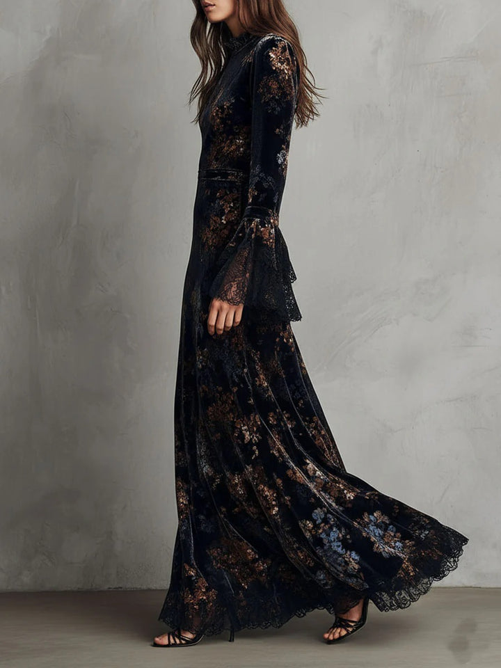 Robe en velours noir et bleu à fleurs et dentelle