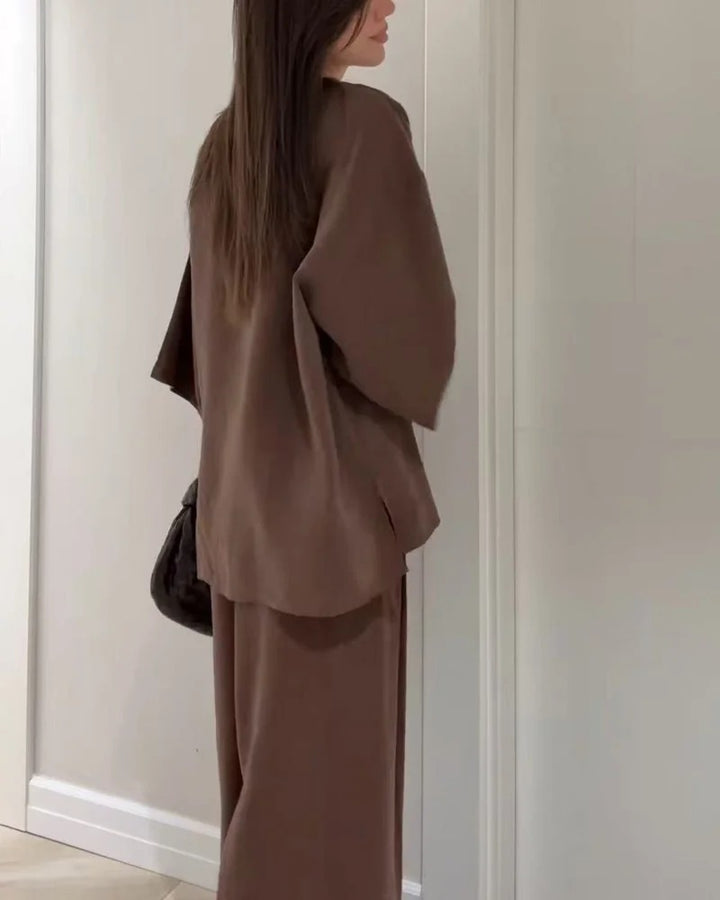 Ensemble deux pièces décontracté haut à col en V et pantalon