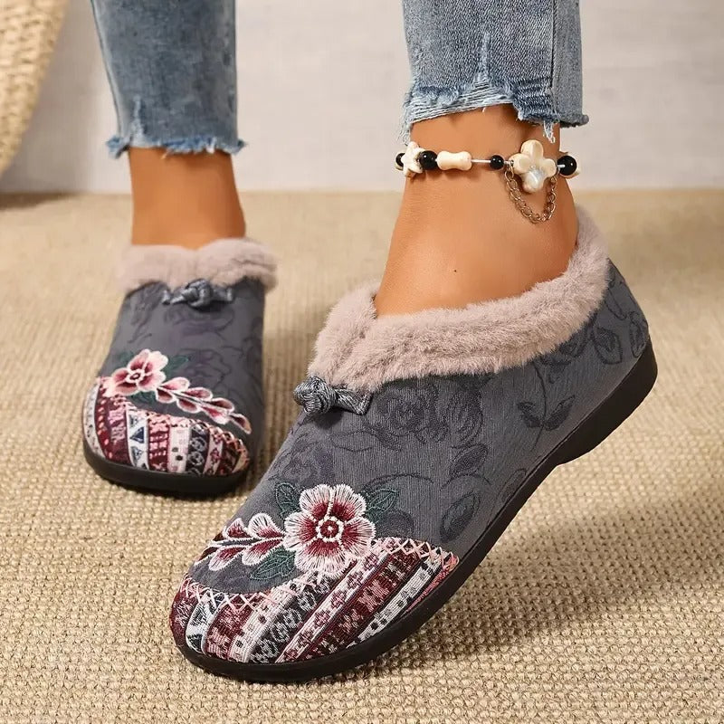 Pantoufles d'hiver chaudes à motif floral