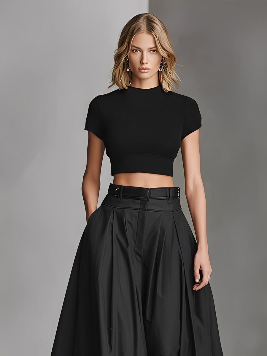 Ensemble en maille extensible composé d'un crop top et d'une jupe longue