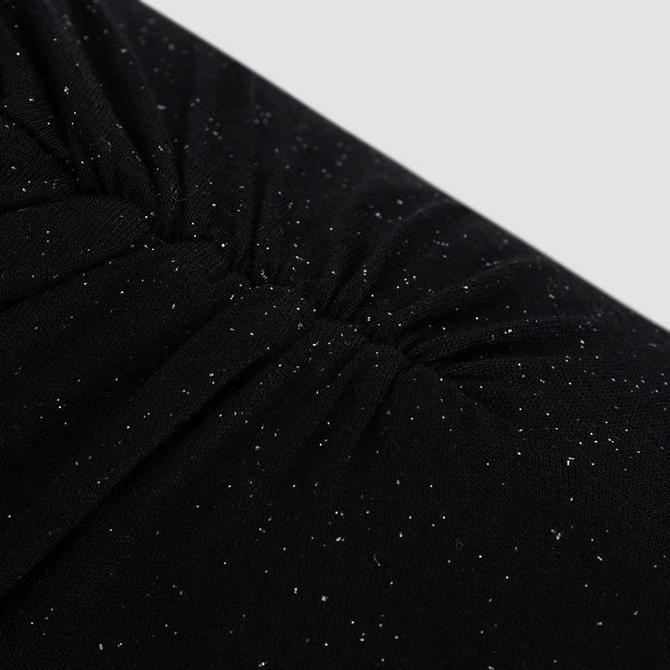 Robe à sequins torsadés et épaules dénudées