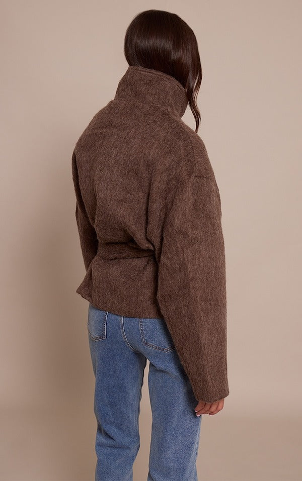 Manteau à nouer en fausse laine brossée chocolat