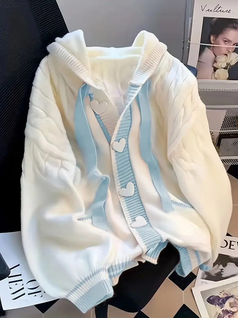Cardigan à capuche boutonné avec détails cœur