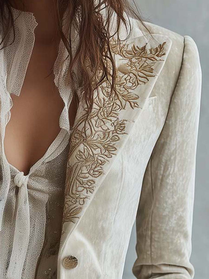 Blazer Entallado Bordado en Marfil para Mujeres