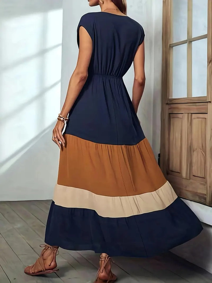 Robe trapèze à col bénitier sans manches