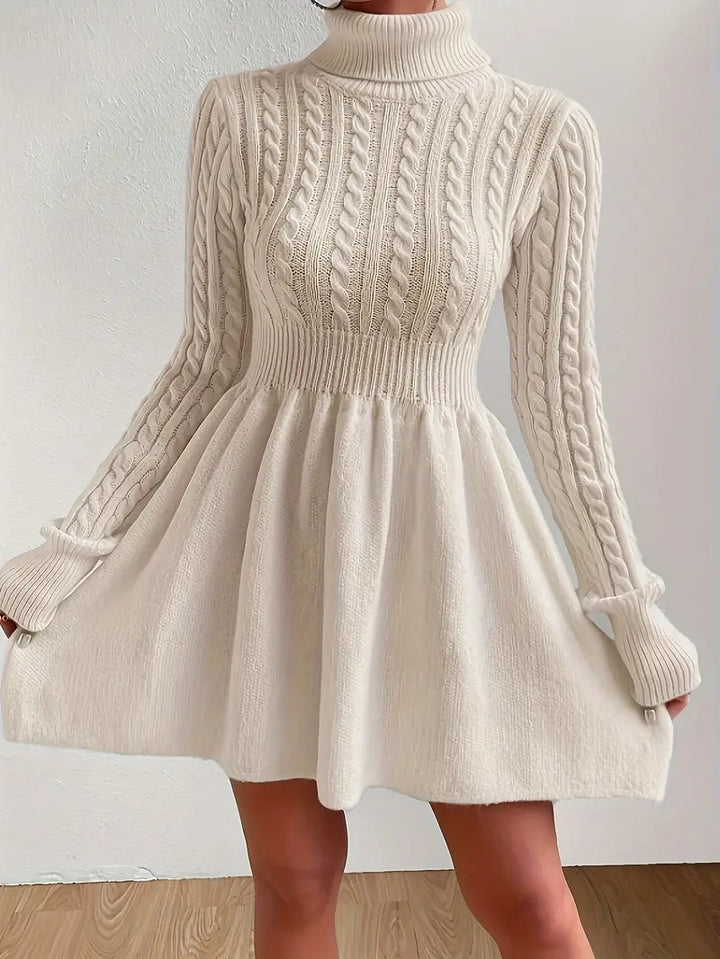 Robe pull col roulé en tricot torsadé