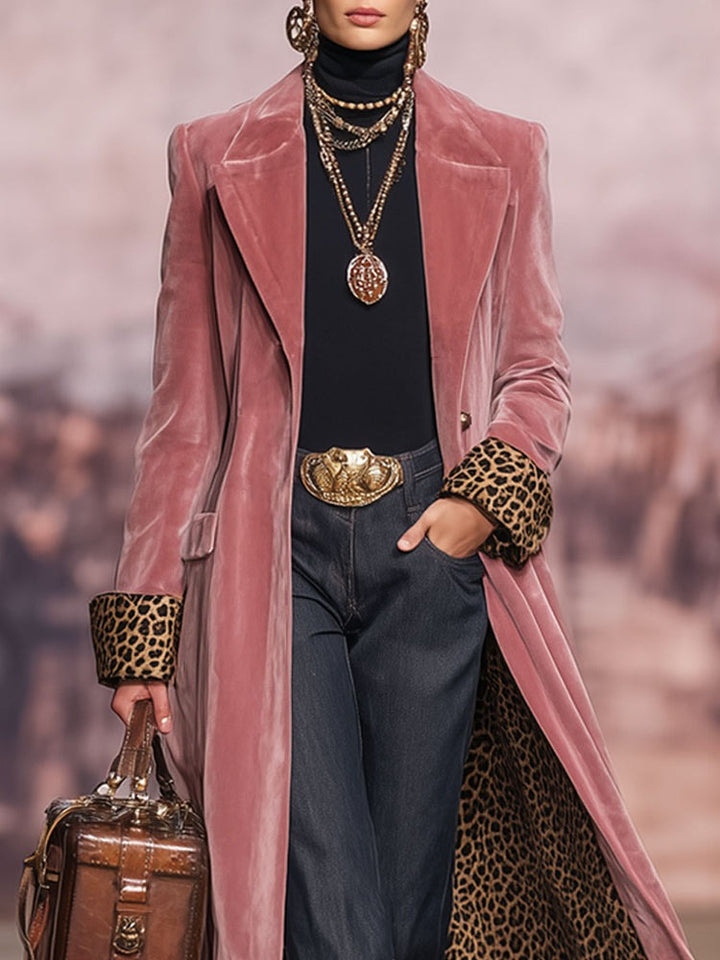 Manteau à revers en velours et imprimé léopard