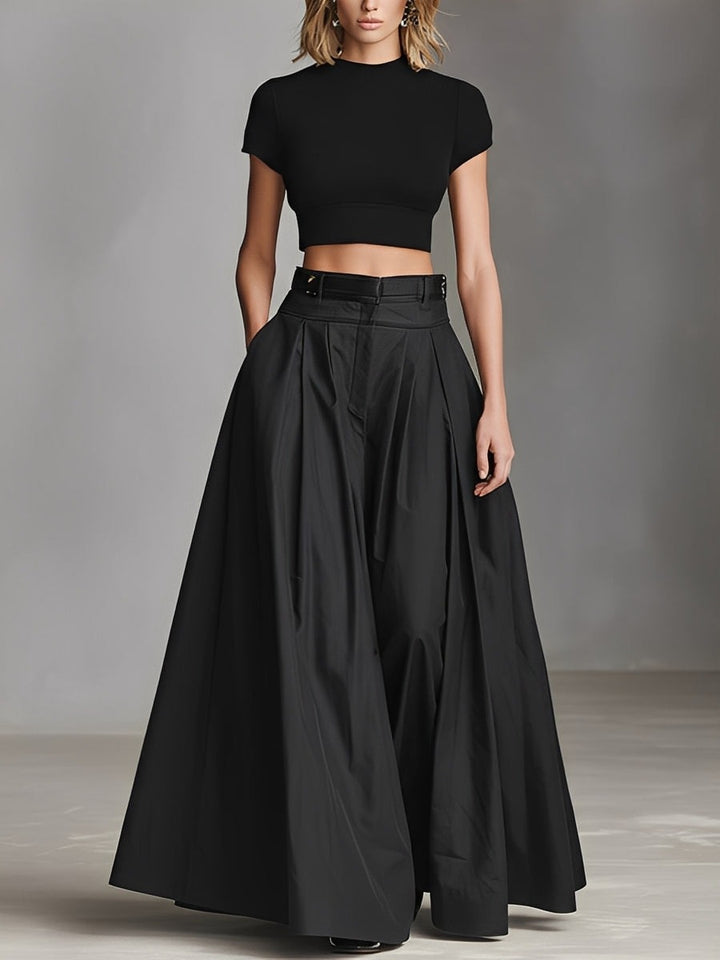 Ensemble en maille extensible composé d'un crop top et d'une jupe longue