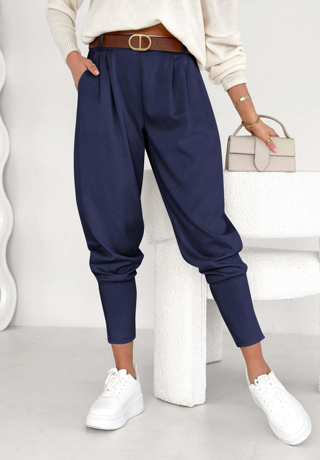 Pantalon sarouel décontracté et ceinturé pour femme