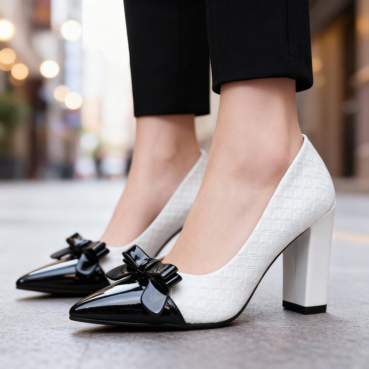 Escarpins à talons ornés d'un grand nœud