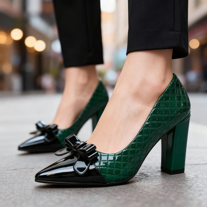 Escarpins à talons ornés d'un grand nœud