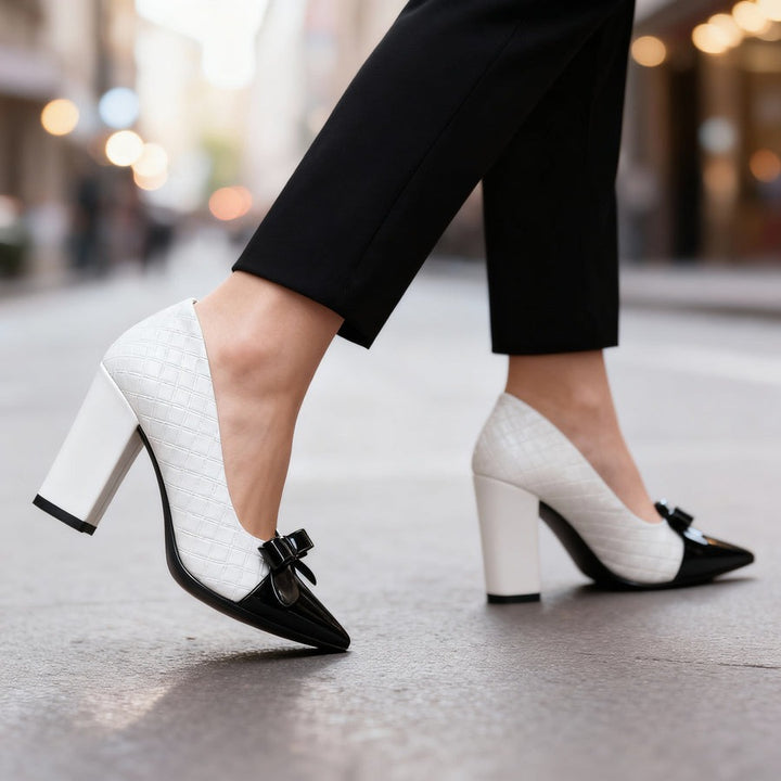 Escarpins à talons ornés d'un grand nœud