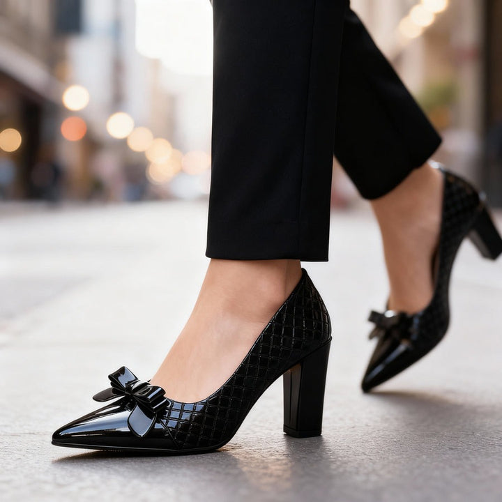 Escarpins à talons ornés d'un grand nœud