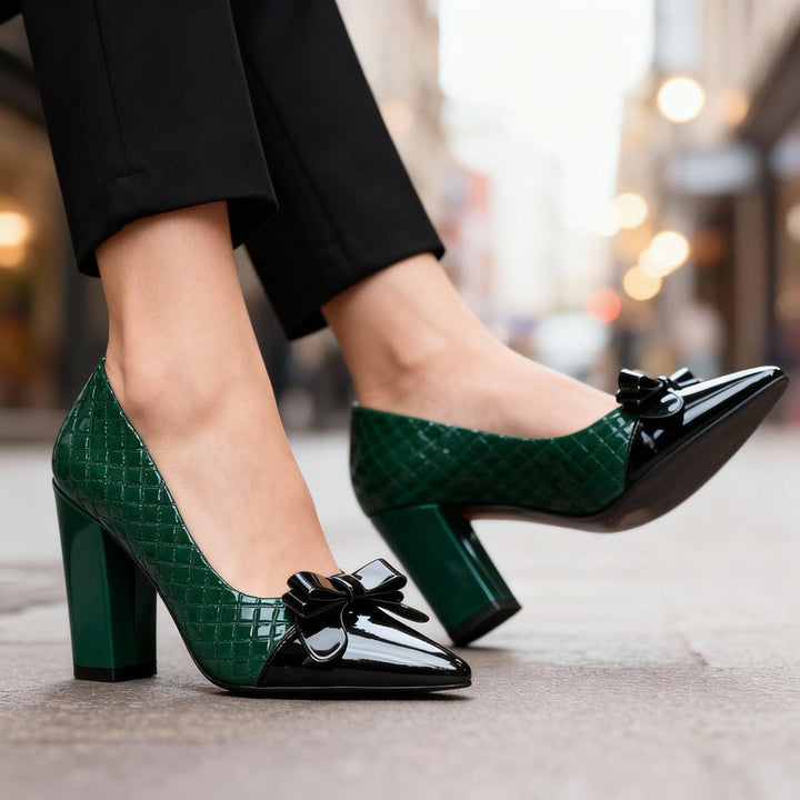 Escarpins à talons ornés d'un grand nœud