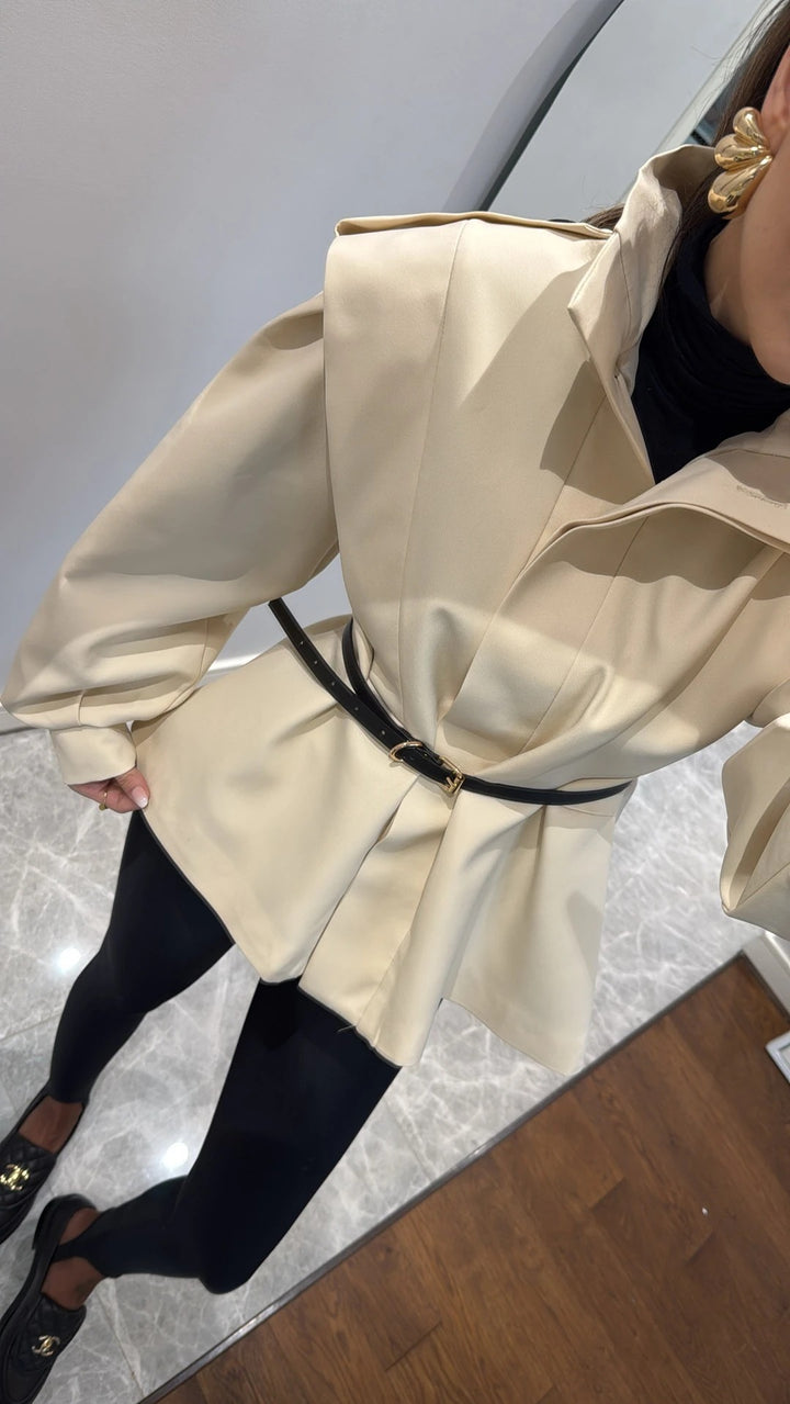 Veste avec détail de ceinture