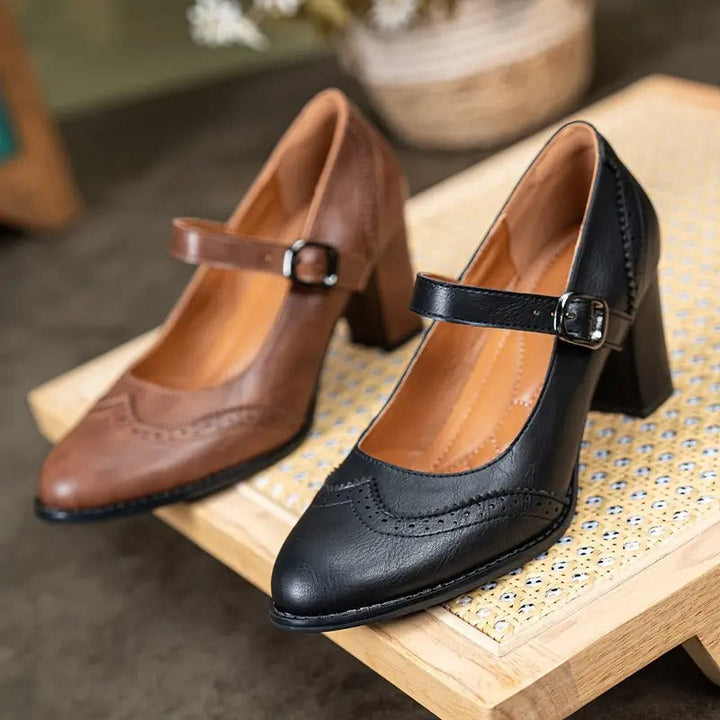 Chaussures à talons en cuir avec boucle