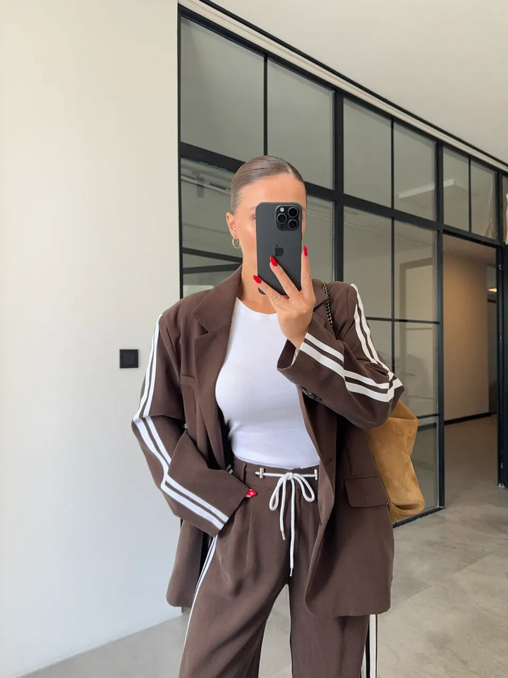 Ensemble blazer rayés pantalon large et ceinture corde