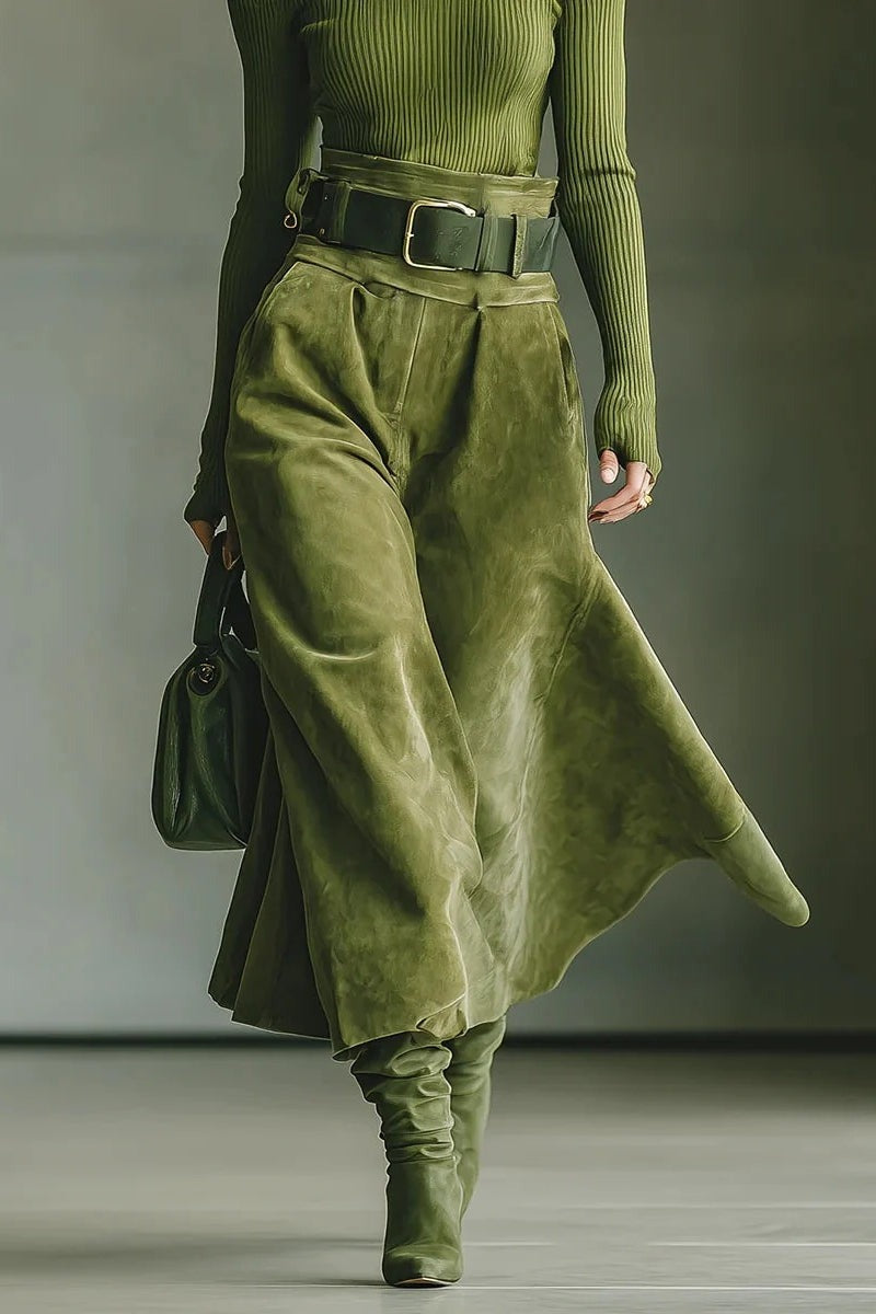 Ensemble haut à épaules dénudées et jupe en faux daim (ceinture incluse)