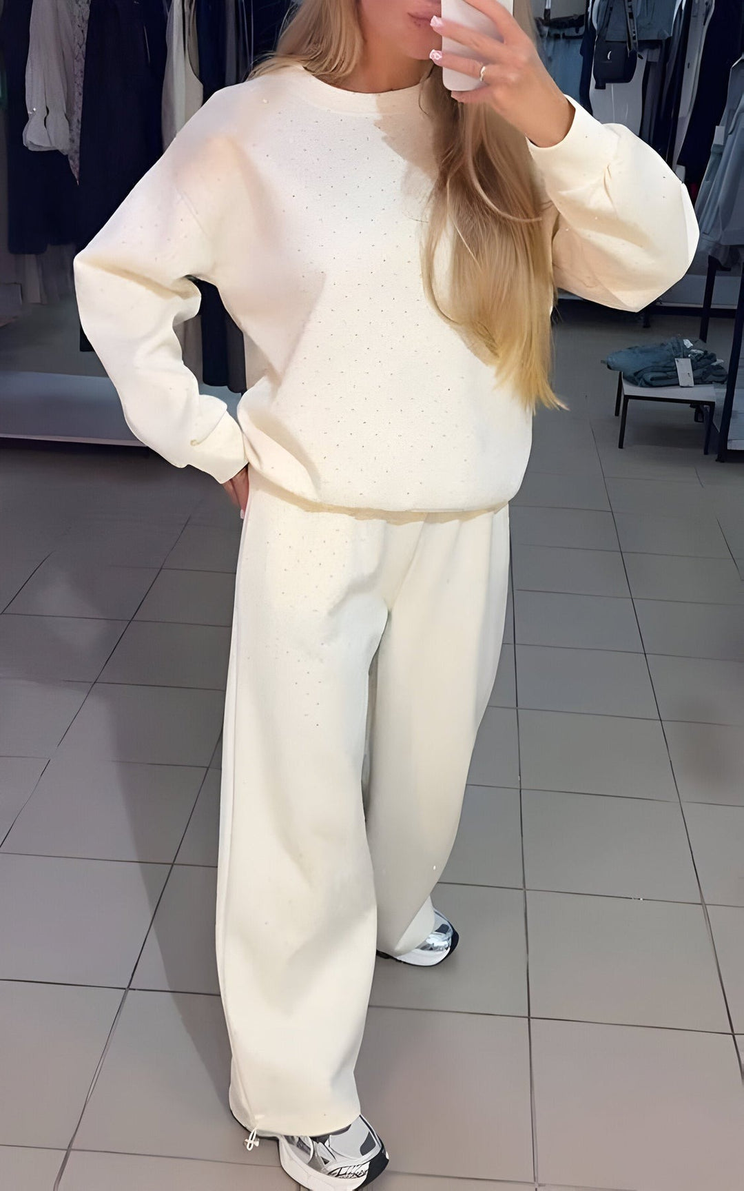 Ensemble confortable aux détails brillants