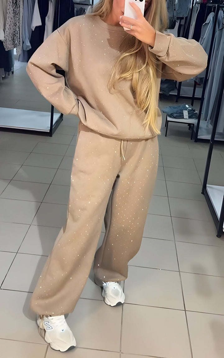 Ensemble confortable aux détails brillants