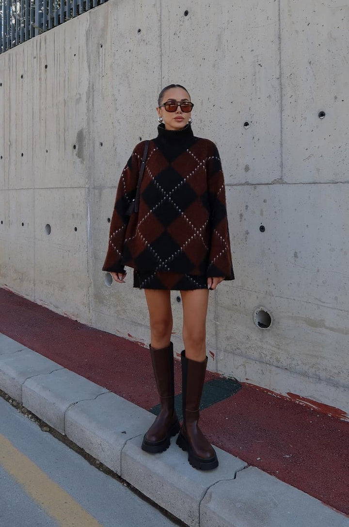Ensemble jupe et pull Caridi marron à motif losanges