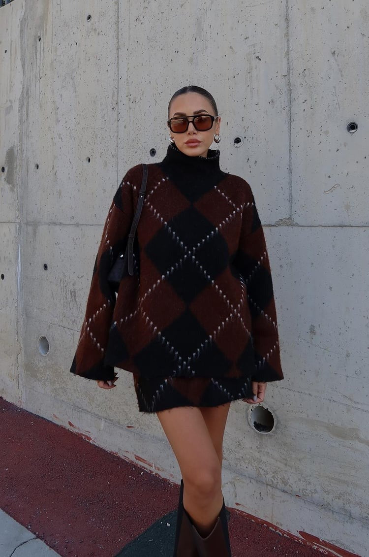 Ensemble jupe et pull Caridi marron à motif losanges