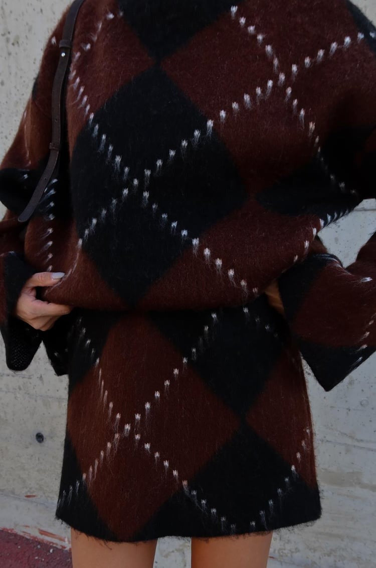 Ensemble jupe et pull Caridi marron à motif losanges
