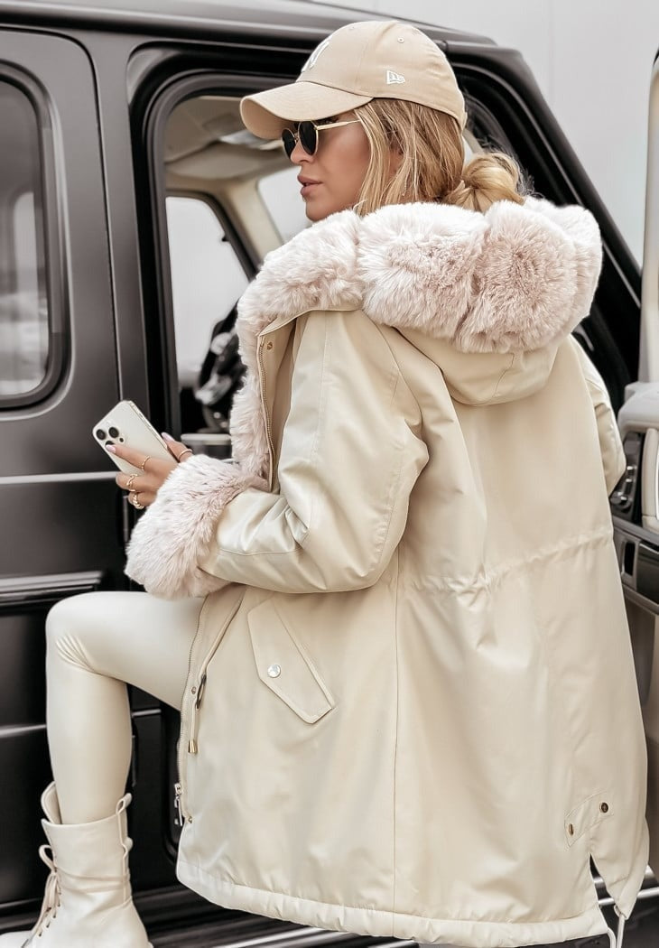 Parka à capuche intérieur fourrure