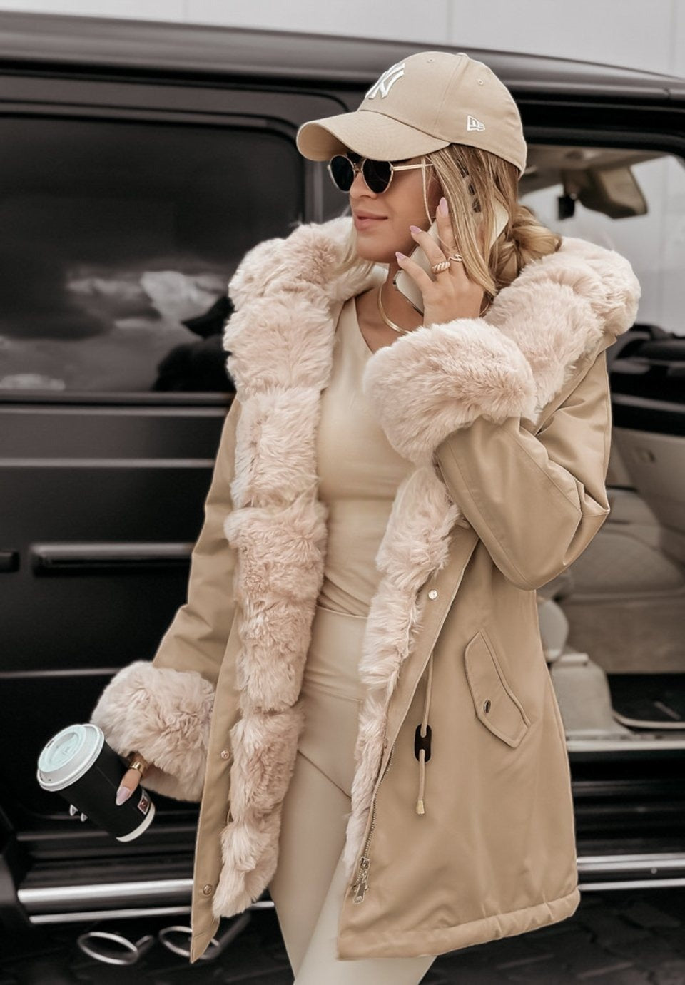 Parka à capuche intérieur fourrure
