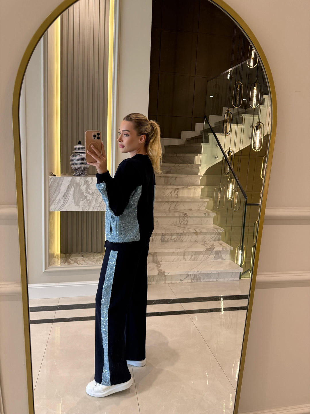 Ensemble deux pièces en denim bleu marine orné