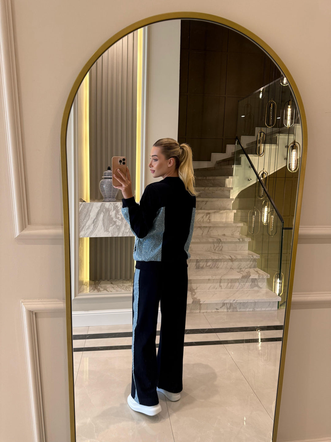 Ensemble deux pièces en denim bleu marine orné